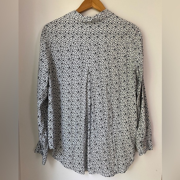 Velvet Heart Black and White Flower Print Button Down Blouse Size Medium - Picture 2 of 12